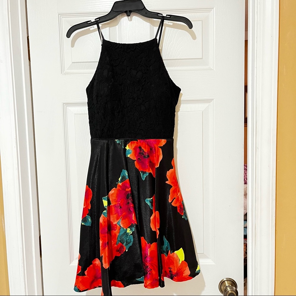 Jodi Kristopher Black Lace and Red Floral Short Formal Dress Size 7